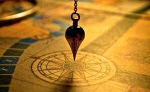 Les différentes formes de pendules : choisir le pendule qui convient à vos besoins.